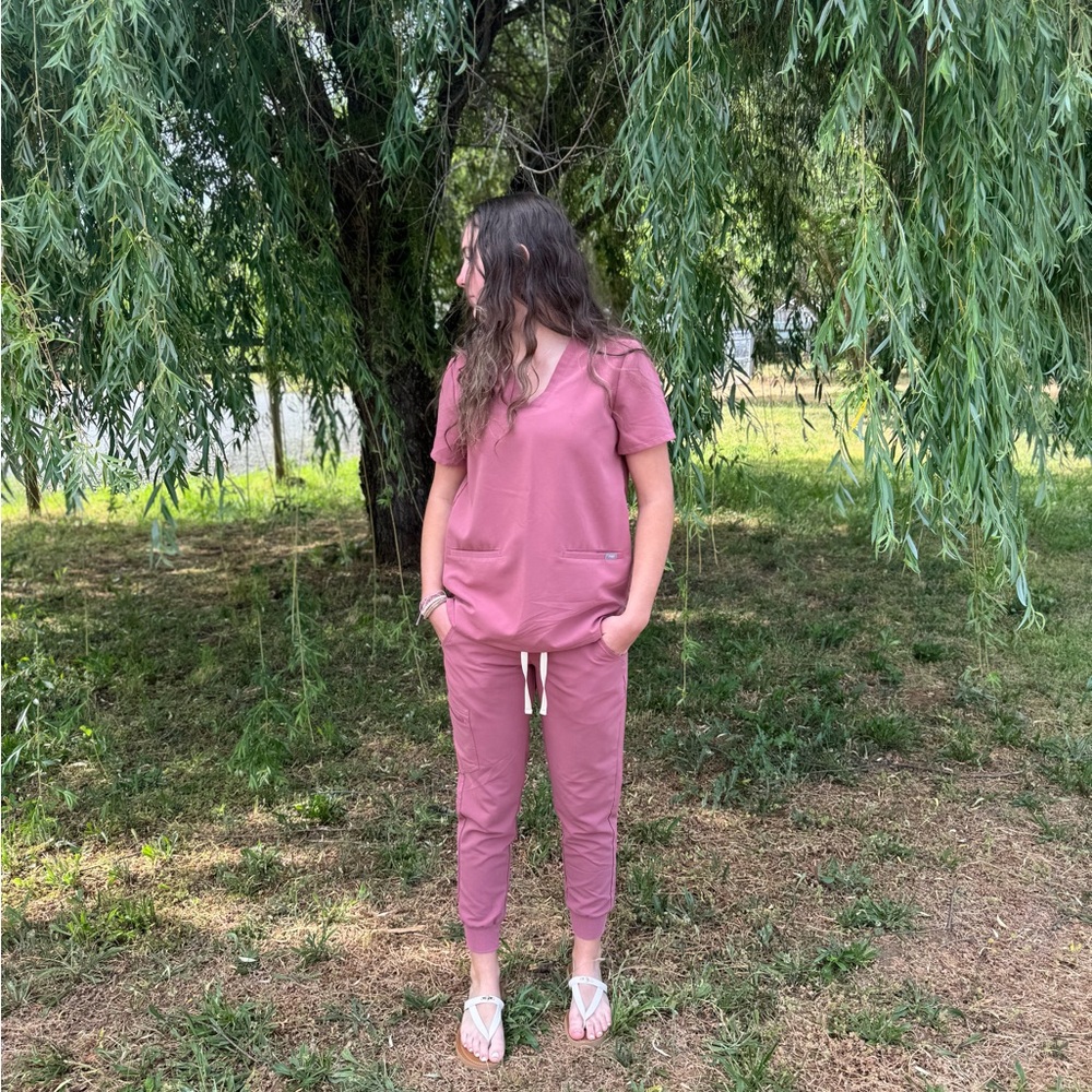 Figs small scrub set